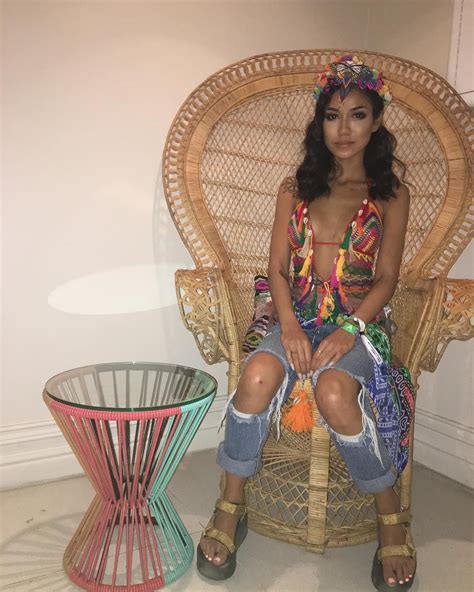 Jhené Aiko Clothes & Outfits 